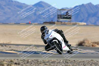 media/Jan-08-2022-SoCal Trackdays (Sat) [[1ec2777125]]/Turn 4 (1145am)/